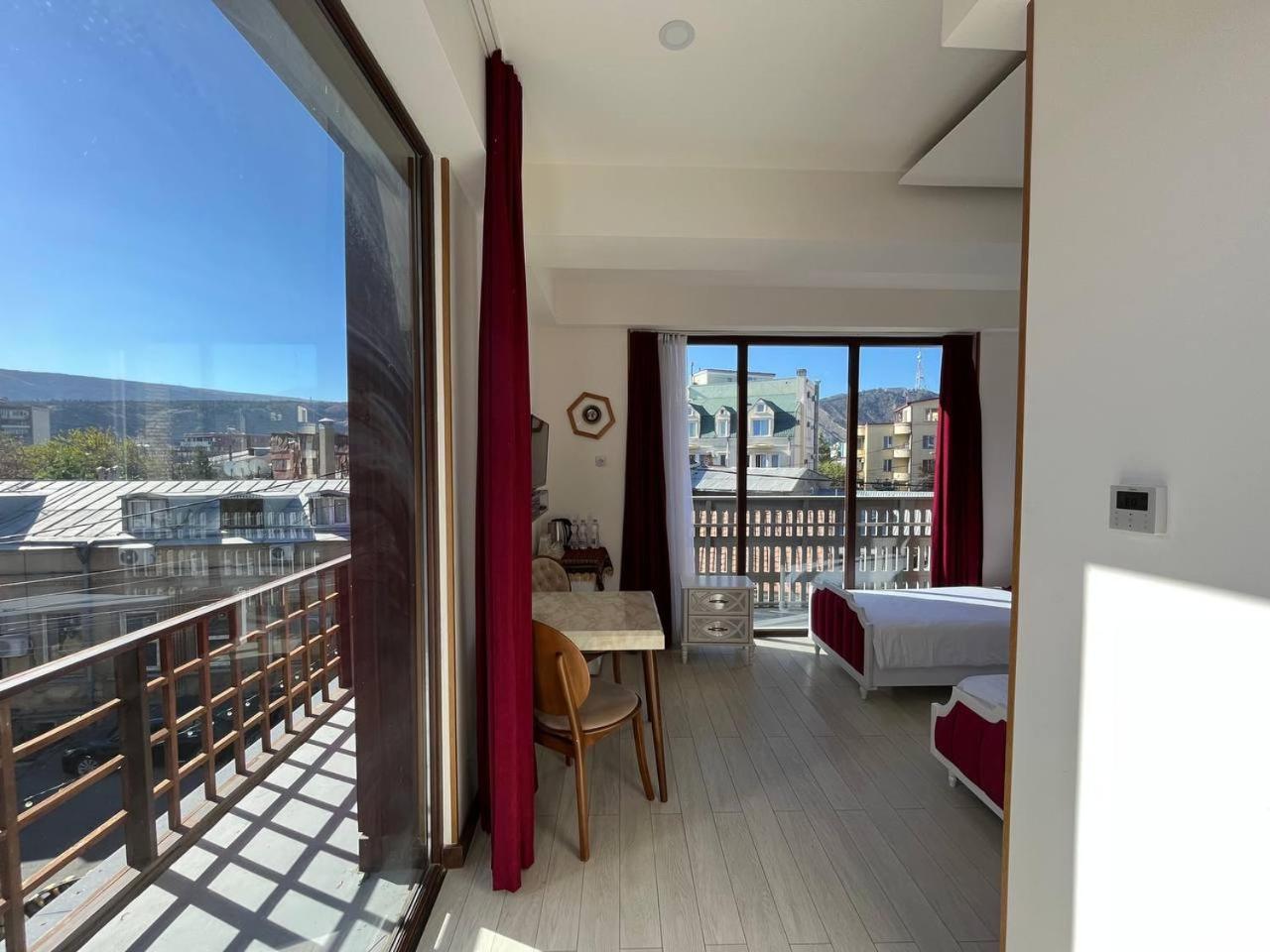 Luxin Hotell Tbilisi Exteriör bild