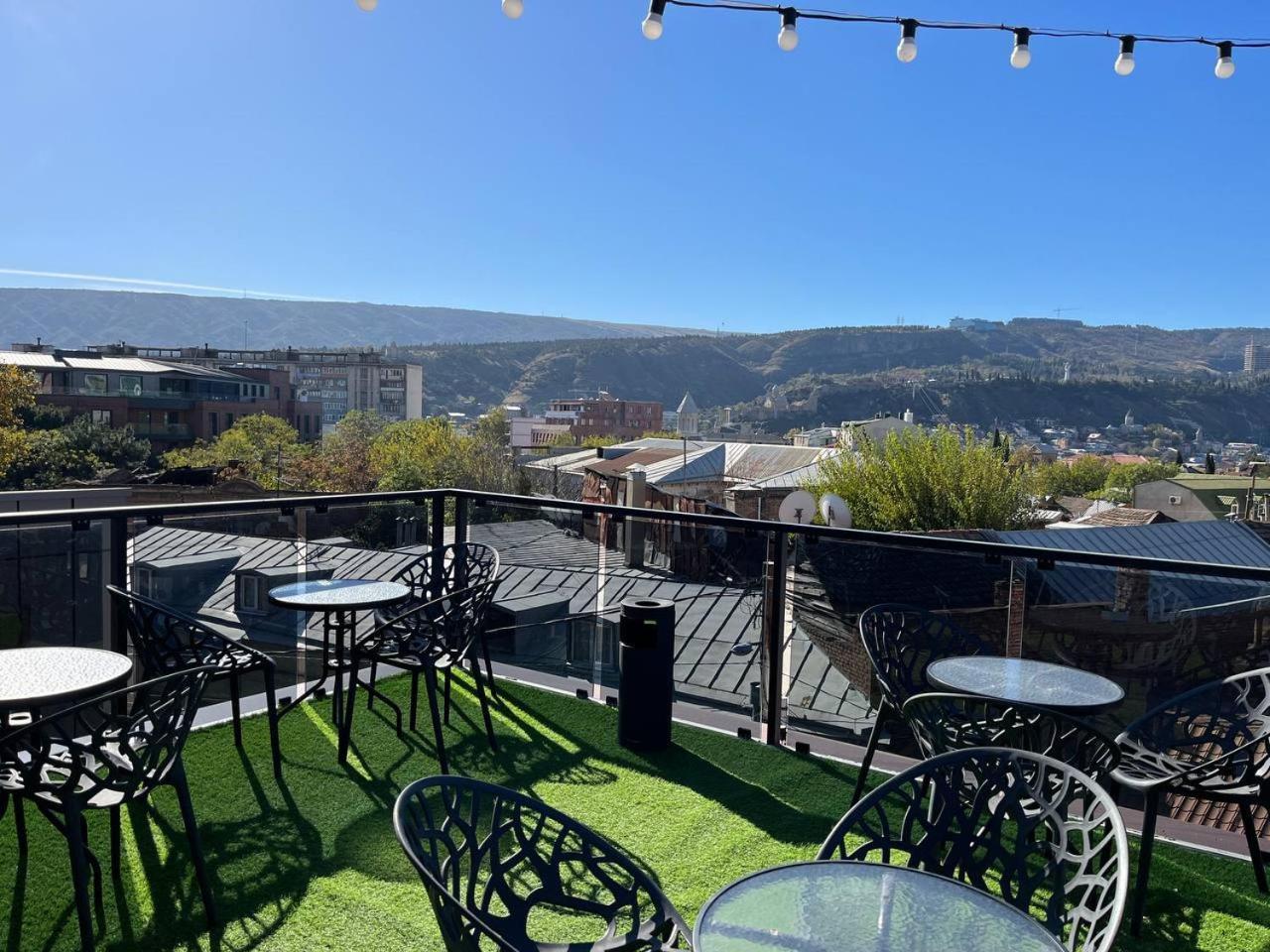 Luxin Hotell Tbilisi Exteriör bild