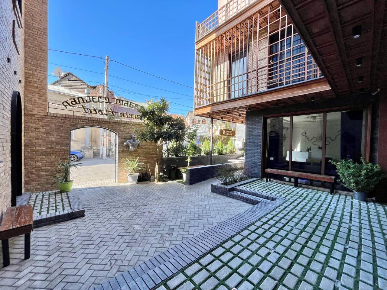Luxin Hotell Tbilisi Exteriör bild