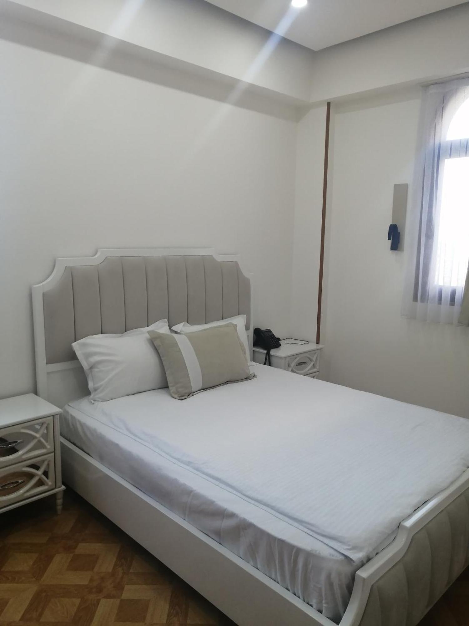 Luxin Hotell Tbilisi Exteriör bild