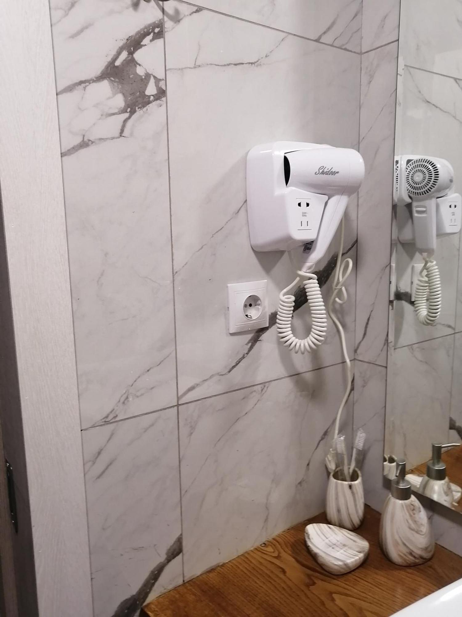 Luxin Hotell Tbilisi Exteriör bild