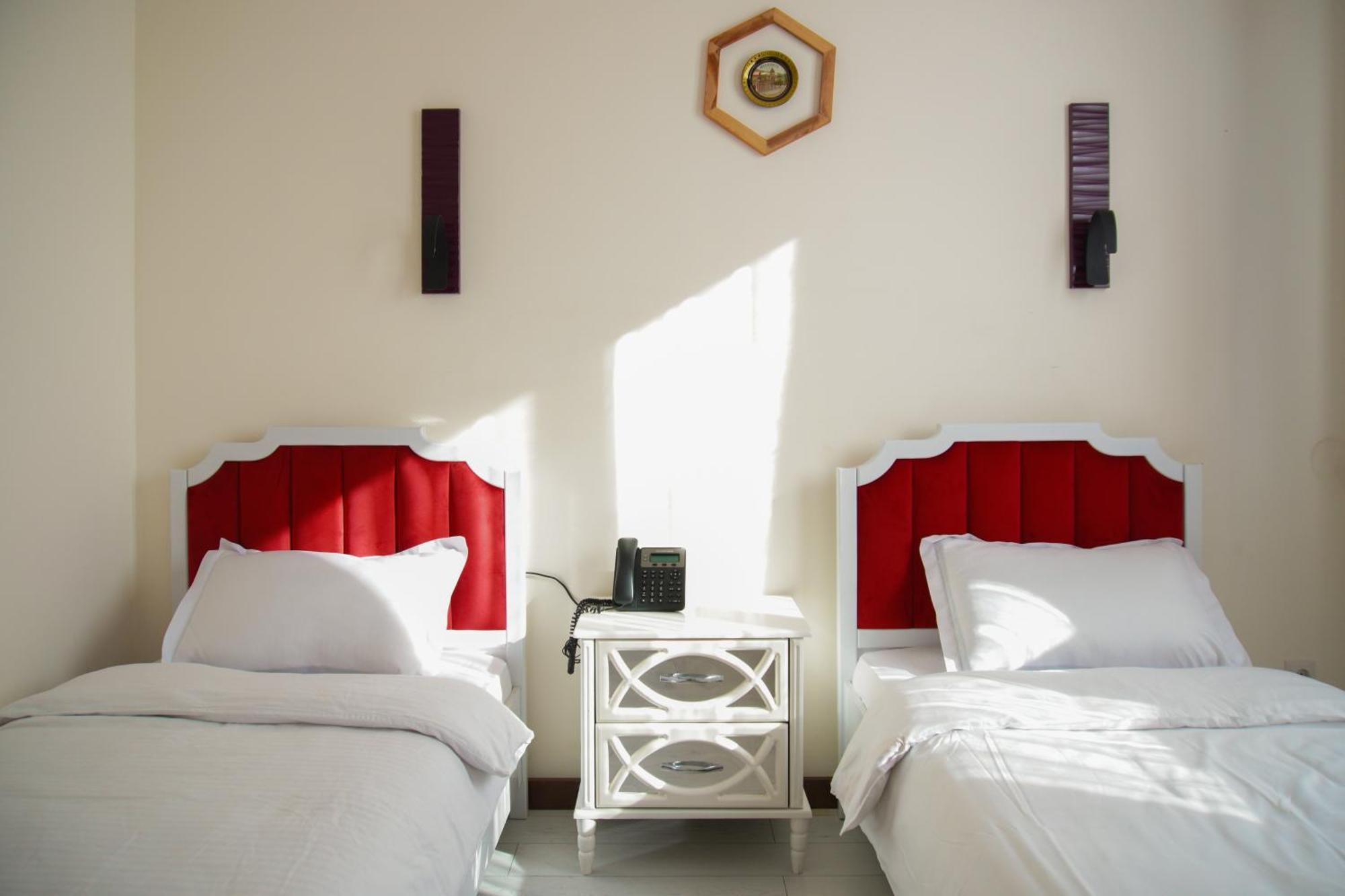 Luxin Hotell Tbilisi Exteriör bild