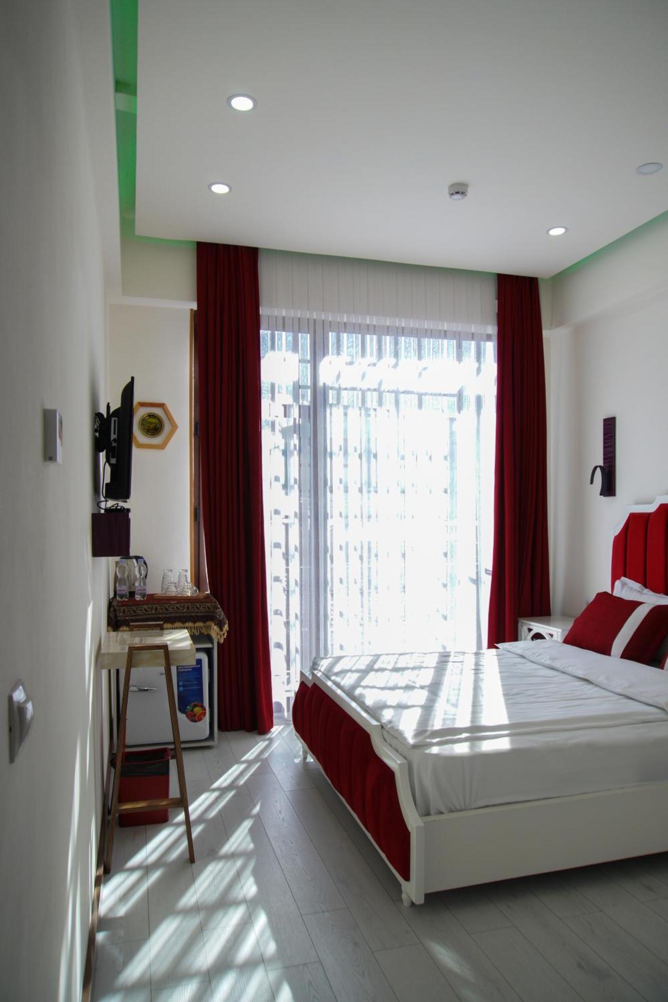 Luxin Hotell Tbilisi Exteriör bild