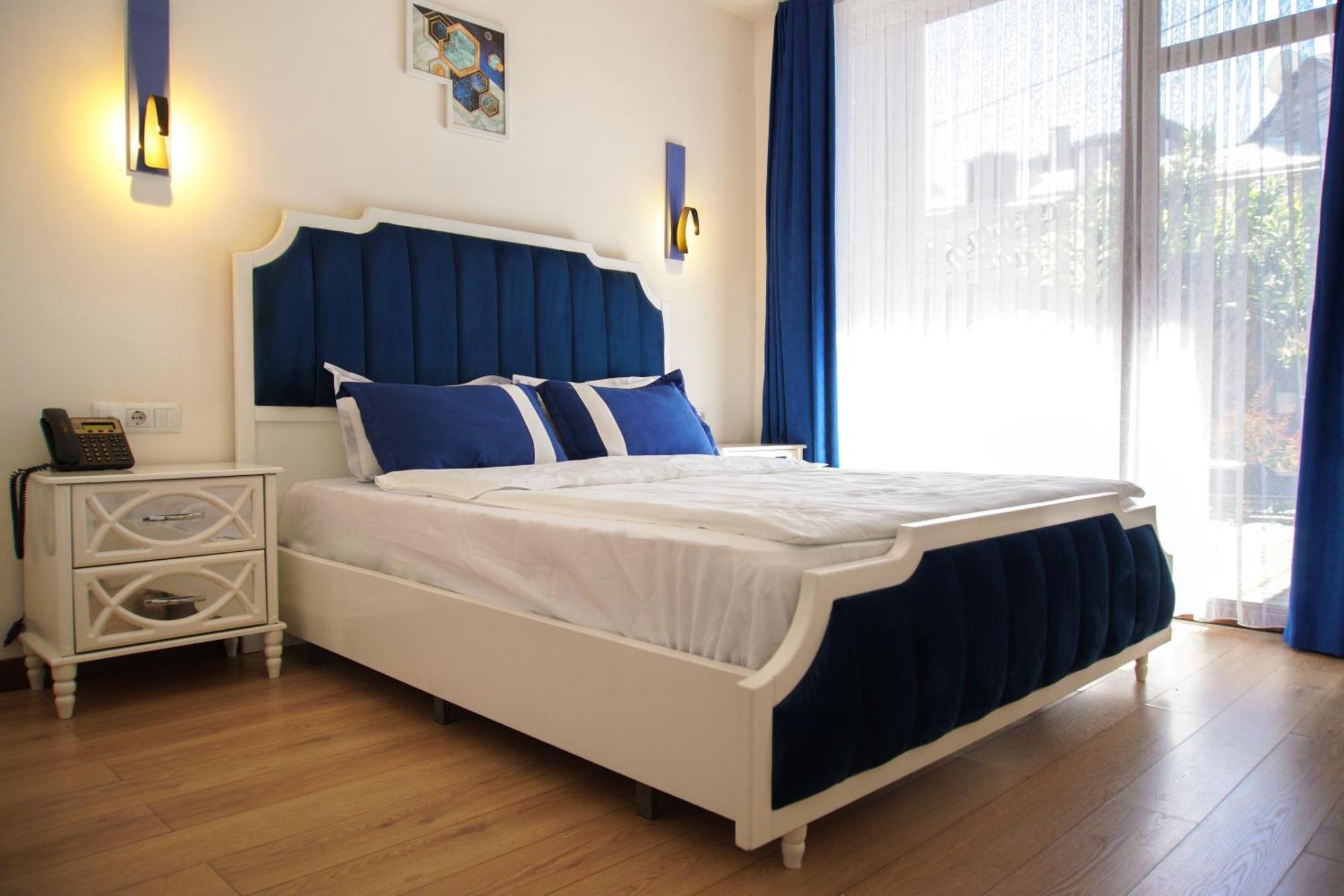 Luxin Hotell Tbilisi Exteriör bild