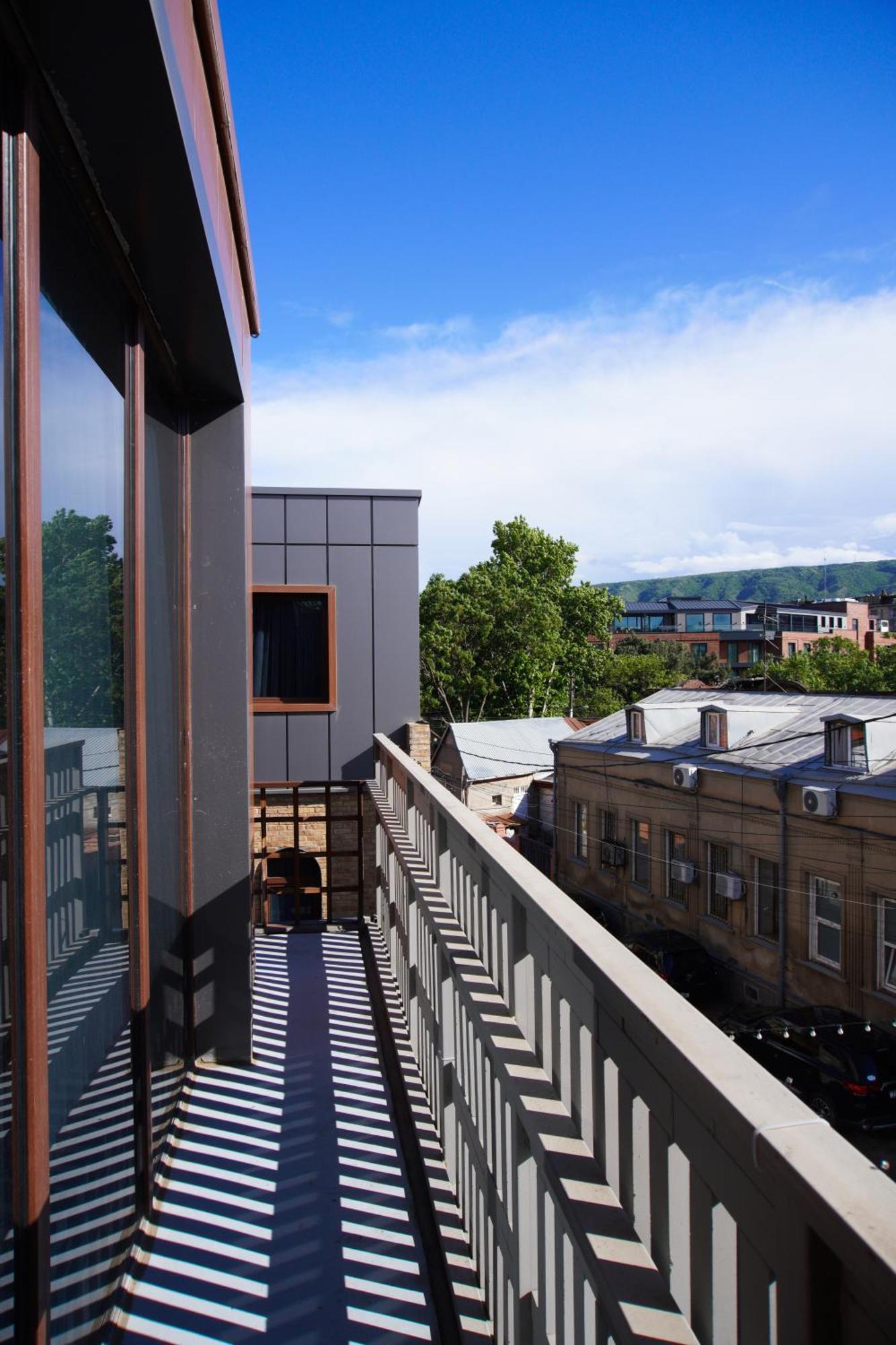Luxin Hotell Tbilisi Exteriör bild